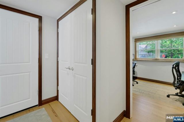 15-10 Mandon Place, Fair Lawn, NJ 07410