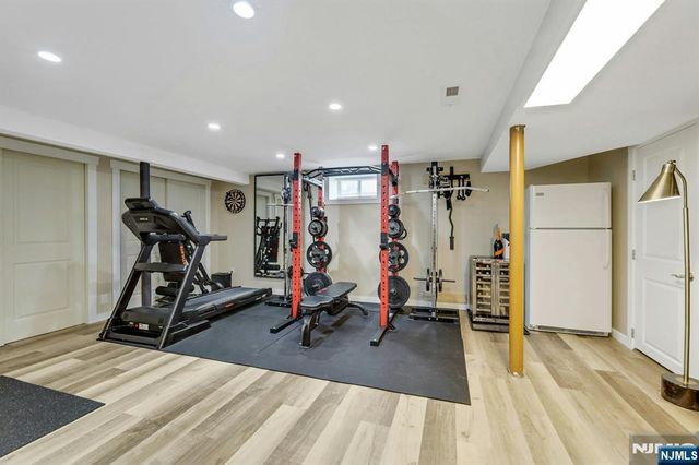 15-10 Mandon Place, Fair Lawn, NJ 07410