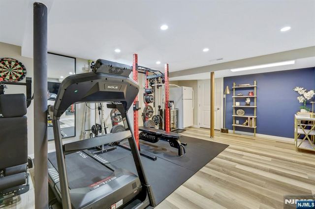15-10 Mandon Place, Fair Lawn, NJ 07410