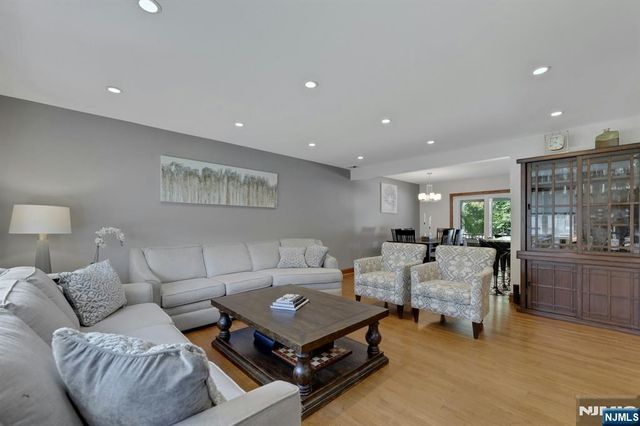 15-10 Mandon Place, Fair Lawn, NJ 07410