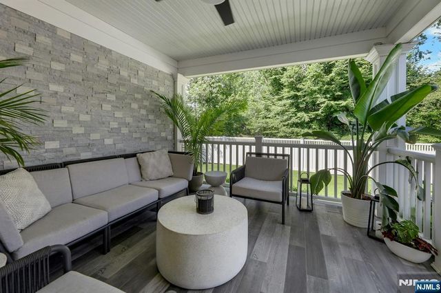 15-10 Mandon Place, Fair Lawn, NJ 07410