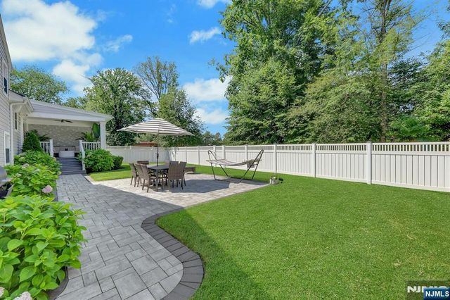 15-10 Mandon Place, Fair Lawn, NJ 07410