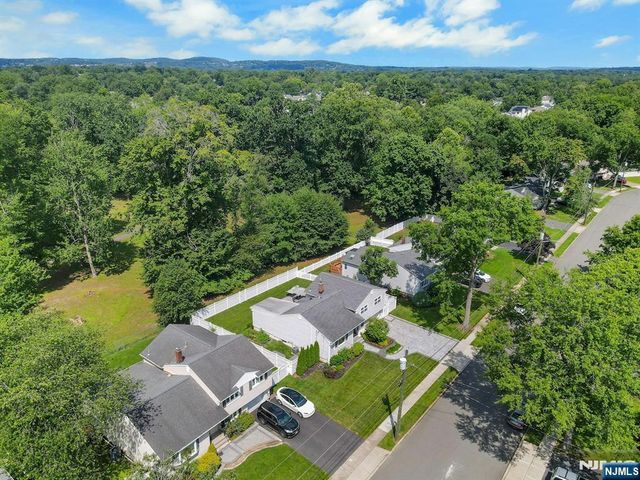 15-10 Mandon Place, Fair Lawn, NJ 07410