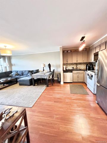 260 Beach 81st Street 3N, Rockaway Beach, NY 11693