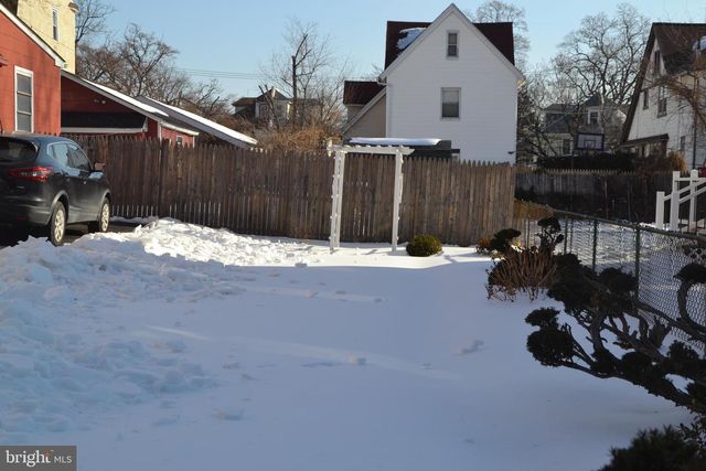 57 LEXINGTON AVE, Lansdowne, PA 19050