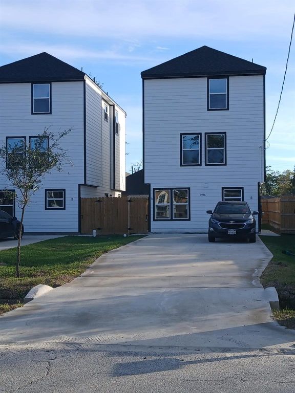 7928 Count Street, Houston, TX 77028