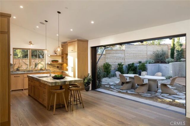 1015 Madison Place, Laguna Beach, CA 92651