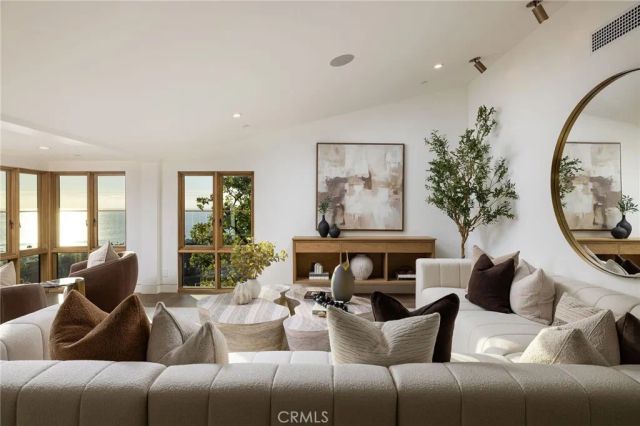 1015 Madison Place, Laguna Beach, CA 92651