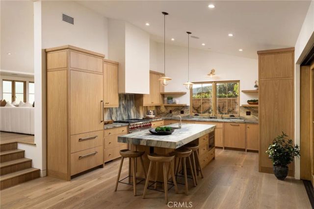 1015 Madison Place, Laguna Beach, CA 92651