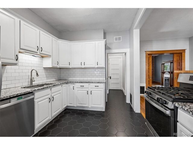 1139 N Downing St, Denver, CO 80218