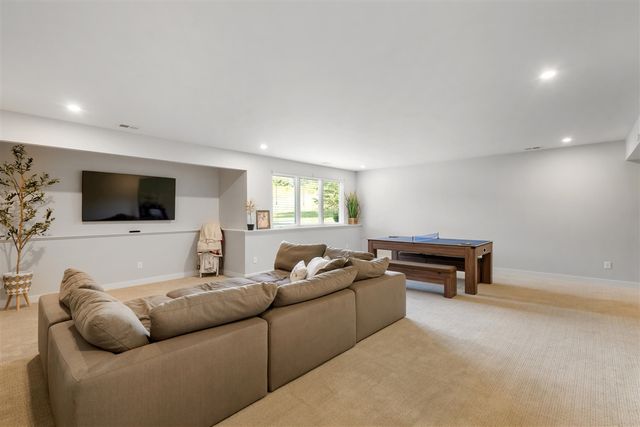 7876 Turning Stone, Kalamazoo, MI 49009