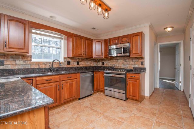 7116 Highland Creek Lane, Knoxville, TN 37931