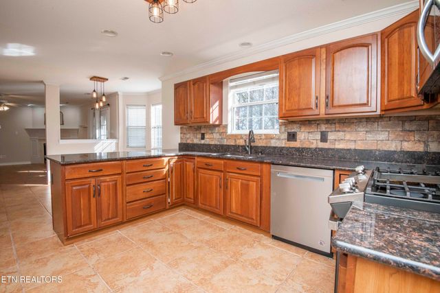 7116 Highland Creek Lane, Knoxville, TN 37931