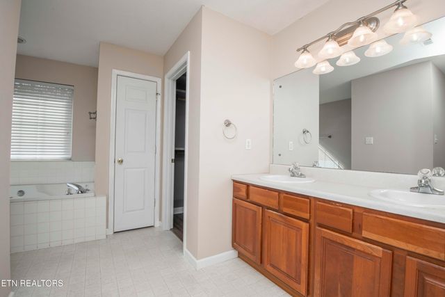 7116 Highland Creek Lane, Knoxville, TN 37931