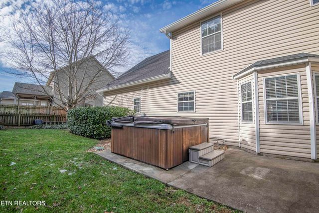 7116 Highland Creek Lane, Knoxville, TN 37931