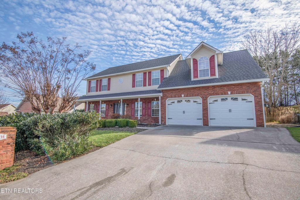 7116 Highland Creek Lane, Knoxville, TN 37931