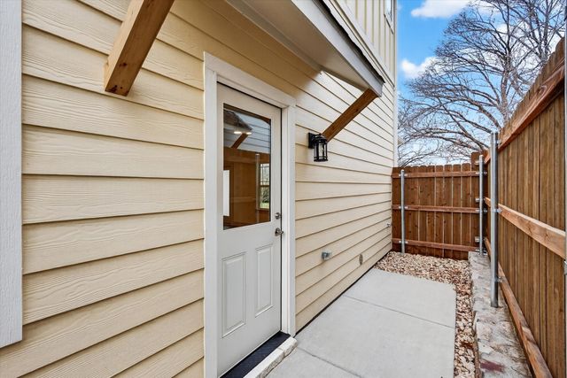 502 E Kimball Street 1, Mansfield, TX 76063