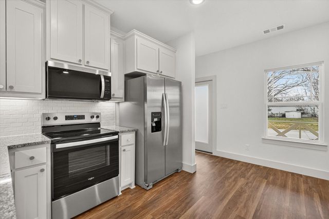 502 E Kimball Street 1, Mansfield, TX 76063