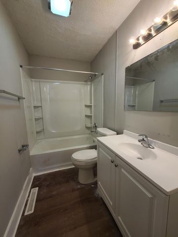 2166 Century Drive, Columbus, OH 43211