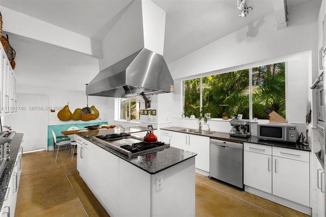 346 Gulf Road, Key Biscayne, FL 33149