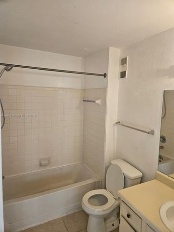 3300 N Pinewalk Dr N 1911, Margate, FL 33063