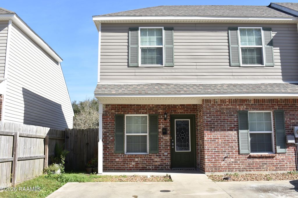 106 Padre Drive, Broussard, LA 70518