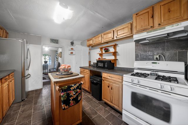 25 Camino De Casimiro, Espanola, NM 87532