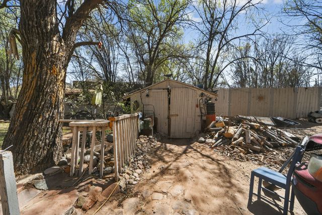 25 Camino De Casimiro, Espanola, NM 87532