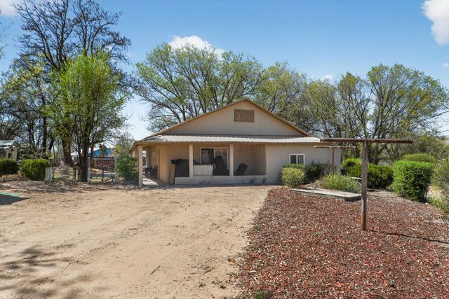 25 Camino De Casimiro, Espanola, NM 87532
