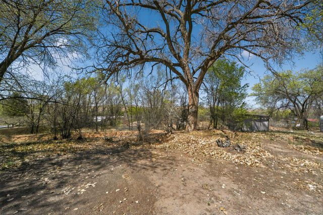 25 Camino De Casimiro, Espanola, NM 87532