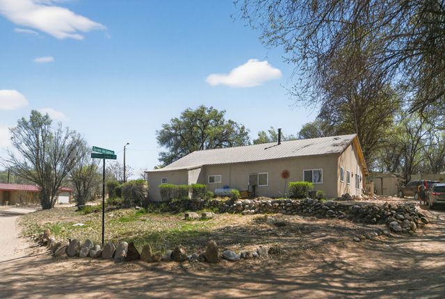 25 Camino De Casimiro, Espanola, NM 87532