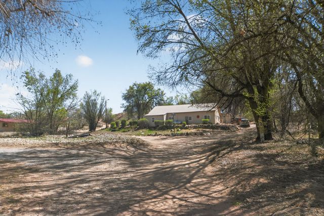 25 Camino De Casimiro, Espanola, NM 87532