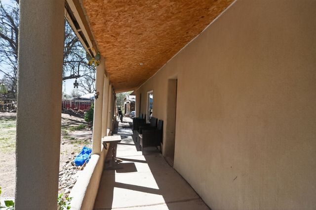 25 Camino De Casimiro, Espanola, NM 87532