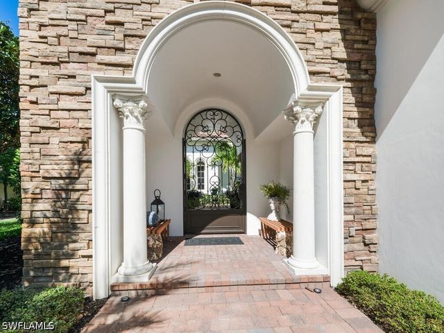 28312 Terrazza LN, Naples, FL 34110