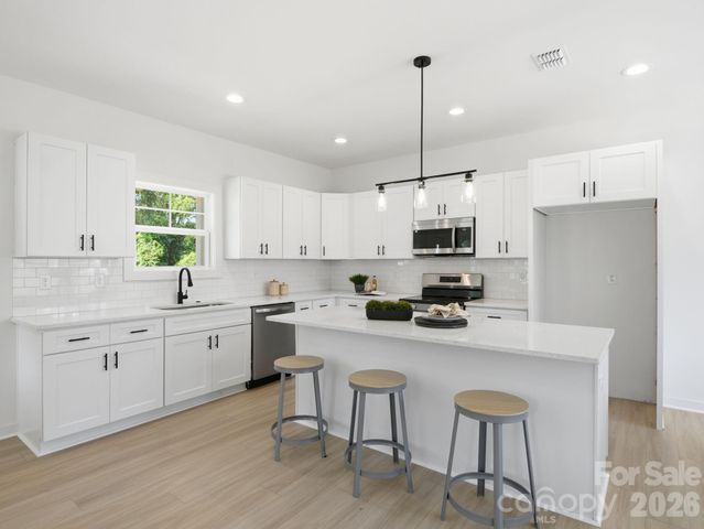 2802 Willow Street, Charlotte, NC 28208