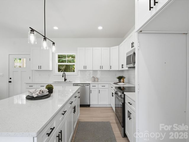 2802 Willow Street, Charlotte, NC 28208