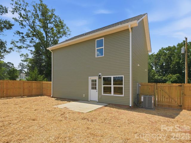 2802 Willow Street, Charlotte, NC 28208