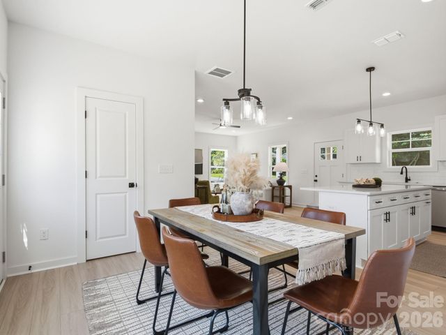 2802 Willow Street, Charlotte, NC 28208