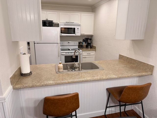 104 Chelsea Dr Apt 13, Fairfield Bay, AR 72088