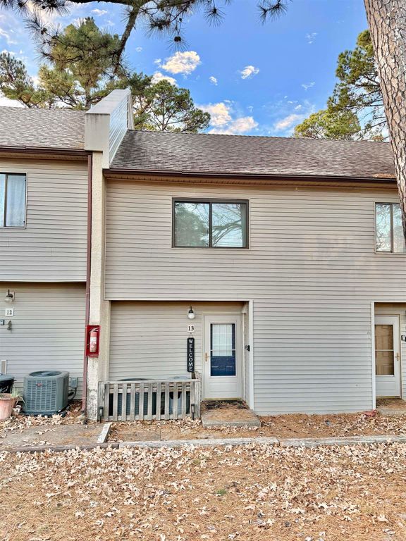 104 Chelsea Dr Apt 13, Fairfield Bay, AR 72088