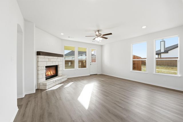 1240 Sabine River Lane, Springtown, TX 76082