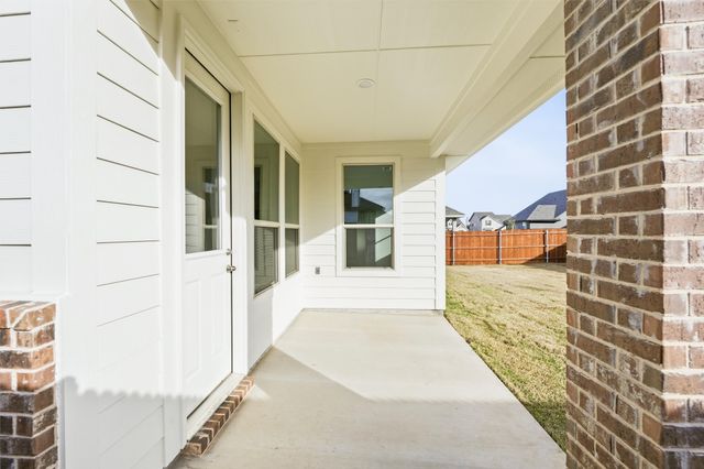 1240 Sabine River Lane, Springtown, TX 76082