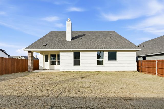 1240 Sabine River Lane, Springtown, TX 76082