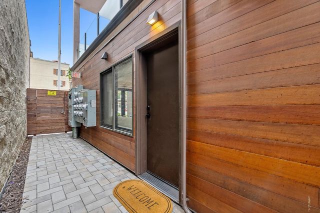 924 Woodside Road, Redwood City, CA 94061