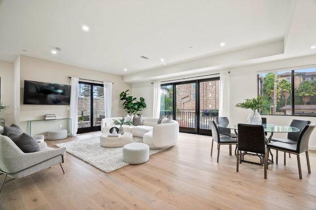 924 Woodside Road, Redwood City, CA 94061