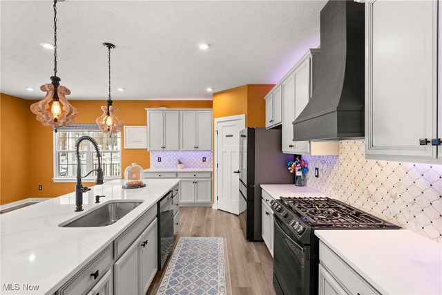 6187 Krystina Run, Lorain, OH 44053