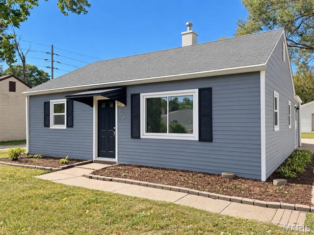 292 S 14th Street, Wood River, IL 62095