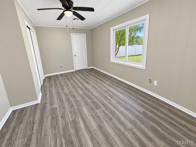 292 S 14th Street, Wood River, IL 62095