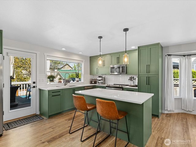22905 SE 281 Place, Maple Valley, WA 98038