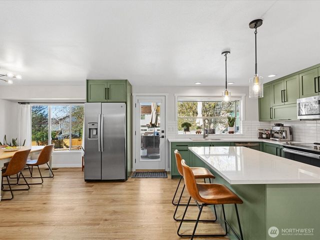 22905 SE 281 Place, Maple Valley, WA 98038